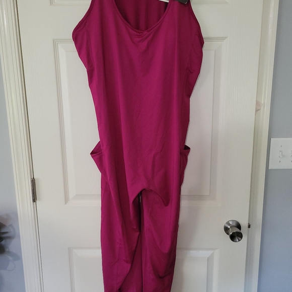 J.Dow Fitness NWT Women's  Raspberry Pink Racer Back Workout Bodysuit Jumpsuit - Picture 3 of 9